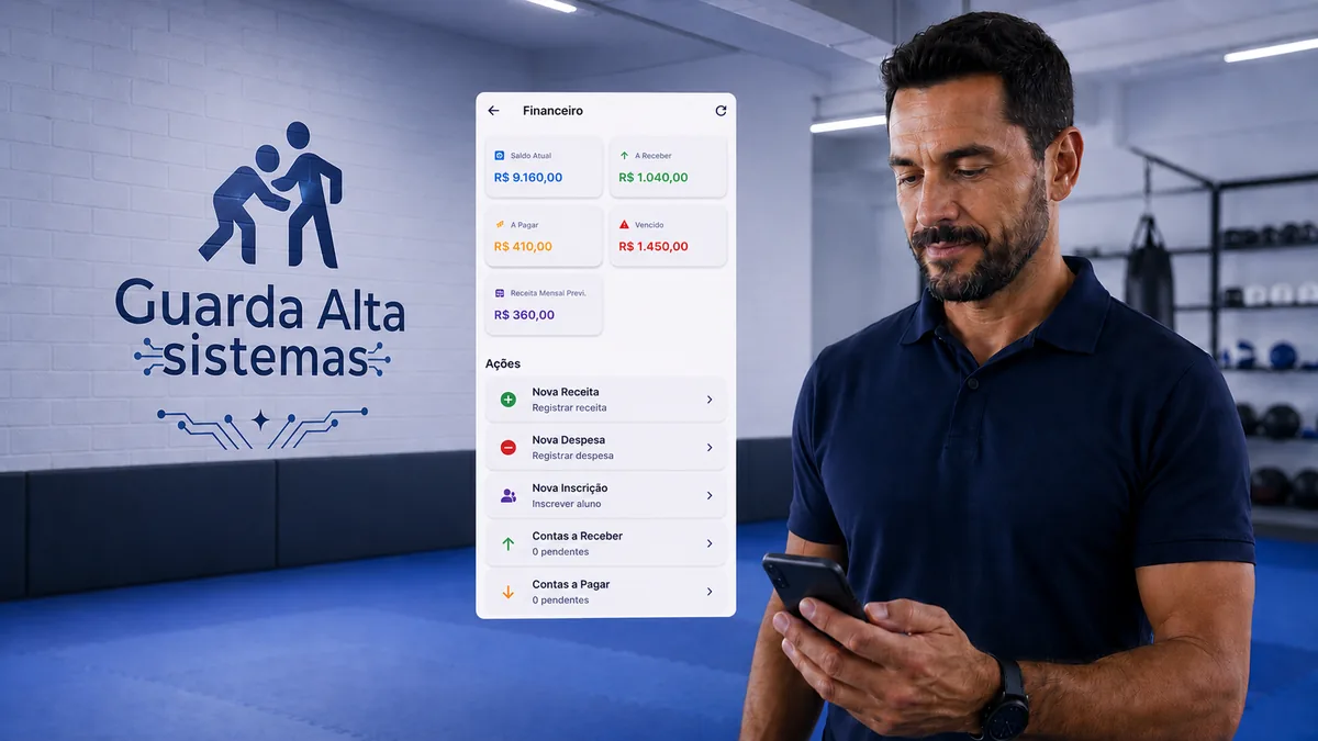 Gestor de academia de luta analisando o fluxo de caixa e o controle financeiro no celular com o GuardaAlta.
